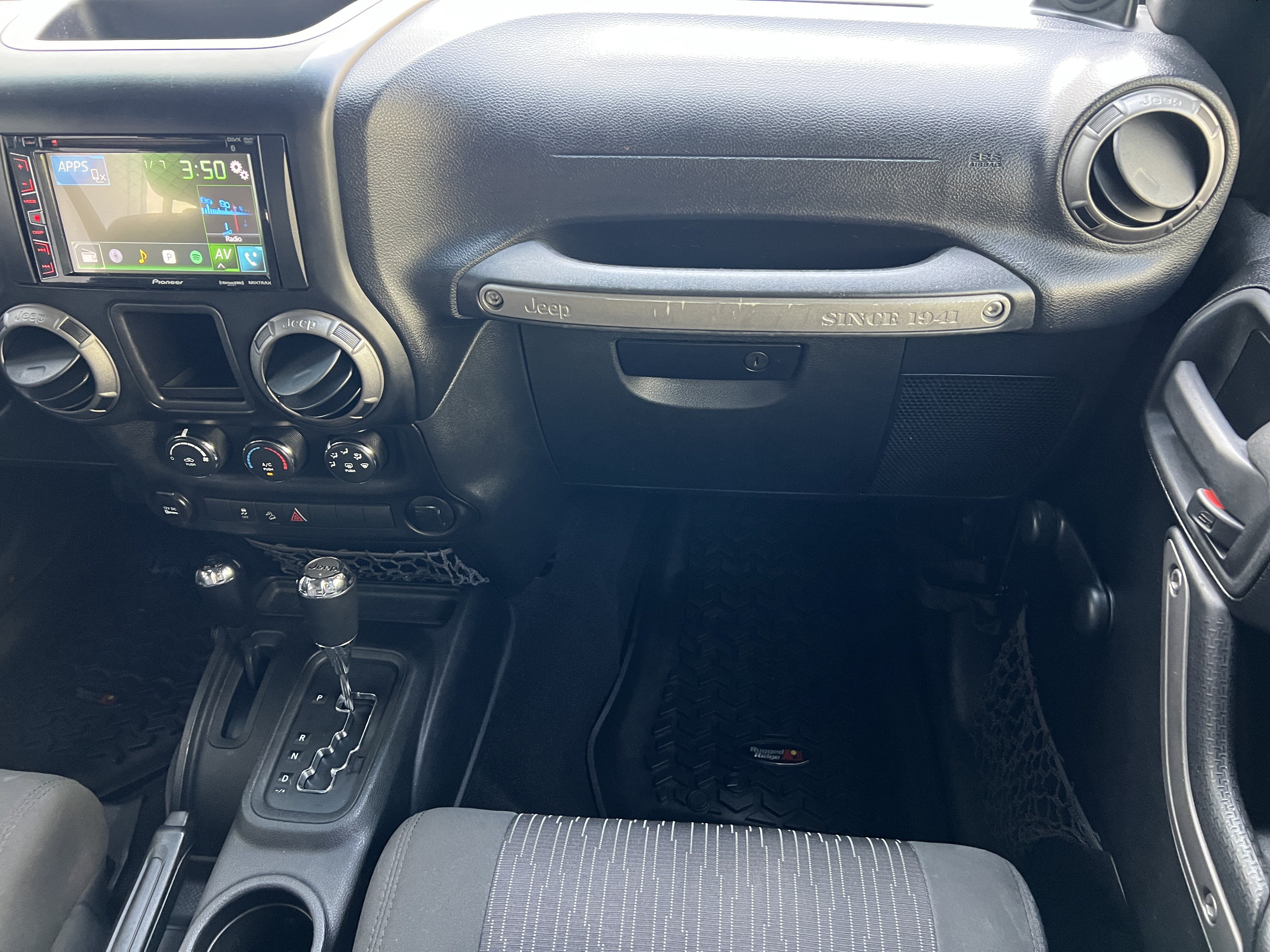 Used 2012 Jeep Wrangler Unlimited Sport AWD/4WD image 33