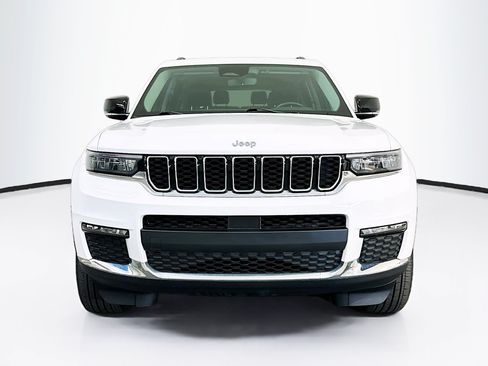 Used 2022 Jeep Grand Cherokee L Limited AWD/4WD image 2