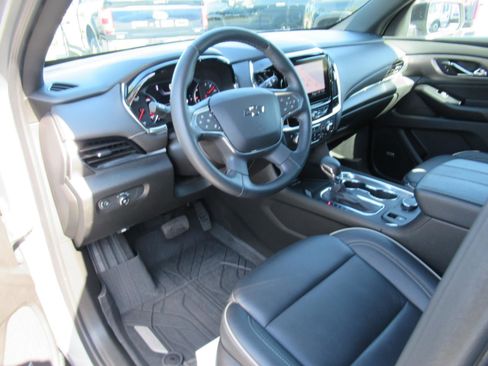 Used 2023 Chevrolet Traverse Premier w/ Redline Edition image 17