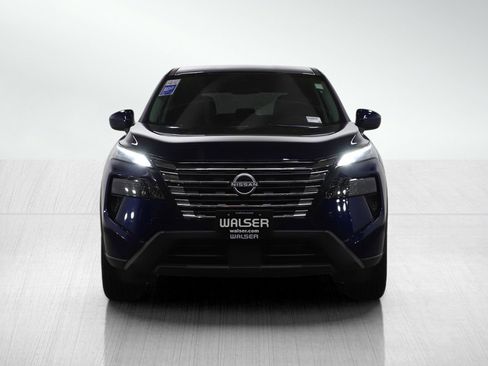 Used 2025 Nissan Rogue SV image 8