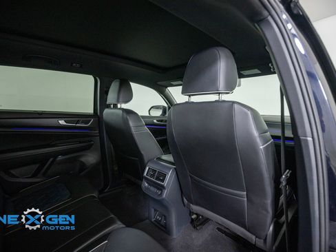 Used 2024 Volkswagen Atlas Cross Sport SEL Premium R-Line AWD/4WD image 36