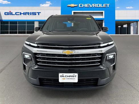 New 2027 Chevrolet Traverse LT w/ Sun and Wheel Package FWD image 2