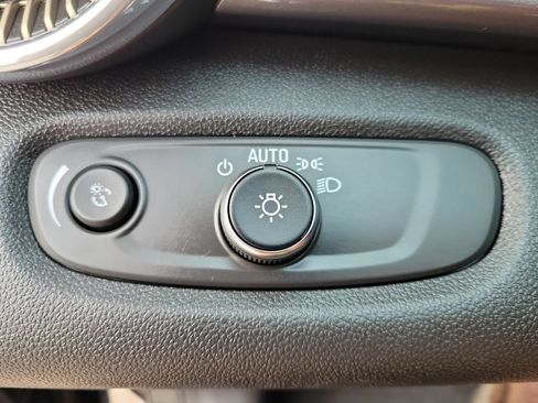 Used 2024 Chevrolet Trax ACTIV w/ Driver Confidence Package FWD image 19