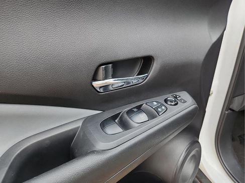 Used 2023 Nissan Kicks SR w/ SR Premium Package image 13