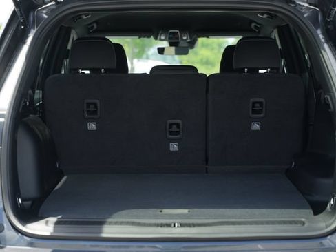 New 2026 Jeep Grand Cherokee Laredo w/ Trailer Tow Package AWD/4WD image 16