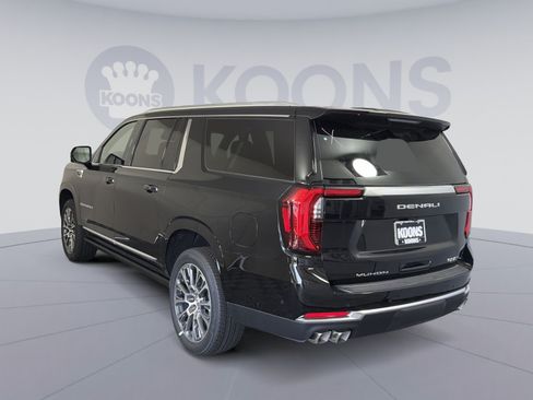 New 2026 GMC Yukon XL Denali w/ Sun & Power Step Package AWD/4WD image 4