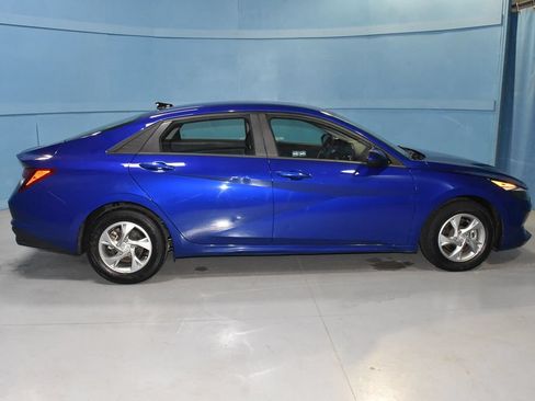 Used 2021 Hyundai Elantra SE w/ Cargo Package FWD image 19