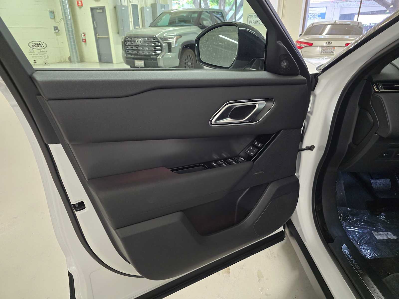 New 2026 Land Rover Range Rover Velar S AWD/4WD image 19