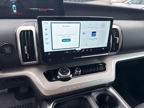 New 2025 Ford Expedition Max Active image 27