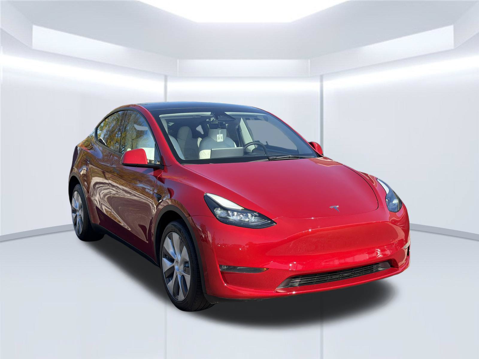 Used 2023 Tesla Model Y AWD image 3