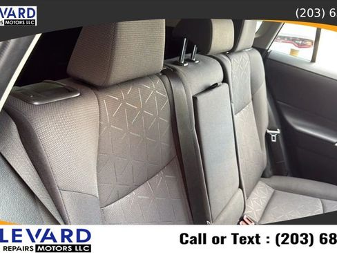 Used 2021 Toyota RAV4 XLE AWD/4WD image 34