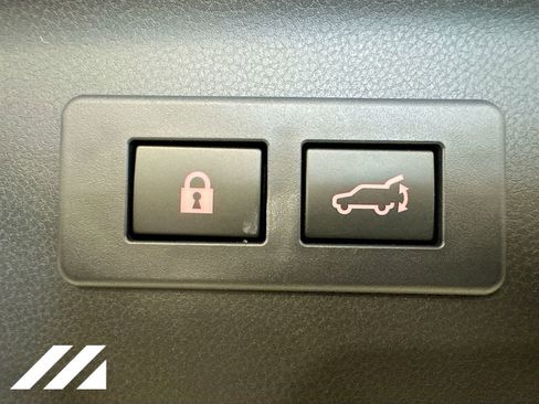 Used 2025 Subaru Forester Premium AWD/4WD image 28