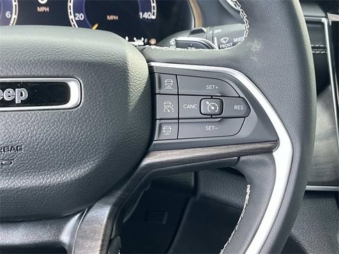 New 2025 Jeep Grand Cherokee L Limited w/ Black Appearance Package image 27