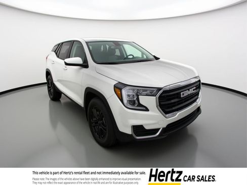 Used 2024 GMC Terrain SLE FWD image 1