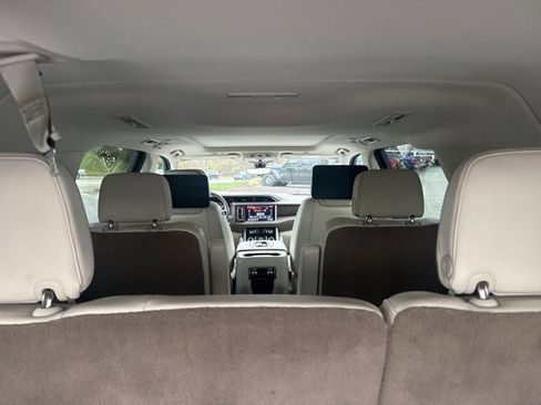 Used 2021 GMC Yukon XL Denali w/ Denali Ultimate Package image 16