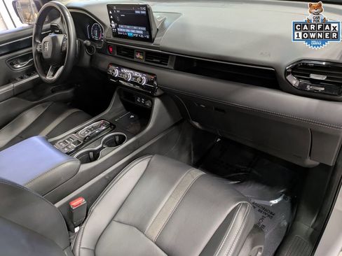 Used 2024 Honda Pilot Touring image 29