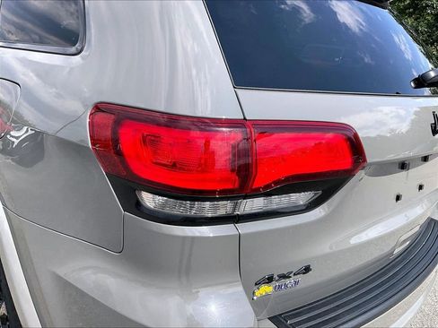 Used 2021 Jeep Grand Cherokee Laredo X AWD/4WD image 29
