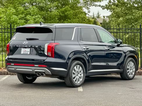 Used 2024 Hyundai Palisade SEL AWD/4WD image 3