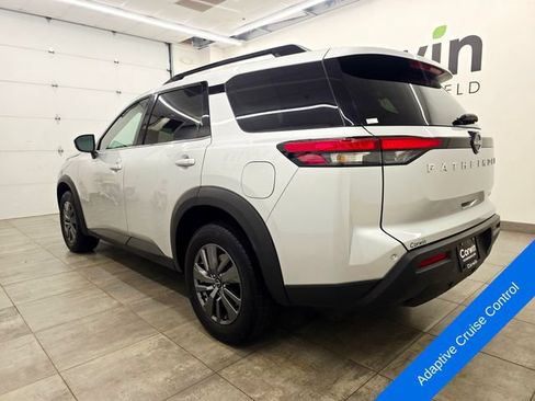 Used 2025 Nissan Pathfinder SV AWD/4WD image 3