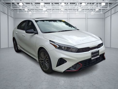 Used 2024 Kia Forte GT-Line w/ GT-Line Premium Package FWD image 3