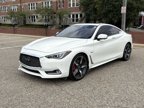 Used 2018 INFINITI Q60 Red Sport 400 w/ Pro Active Package AWD/4WD image 31