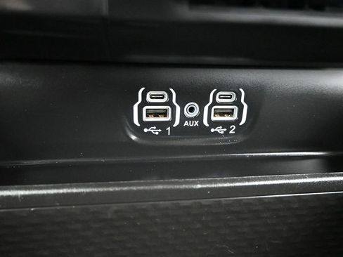 Used 2024 RAM 1500 Laramie image 34