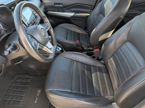 Used 2020 Nissan Kicks SR w/ SR Premium Package image 9