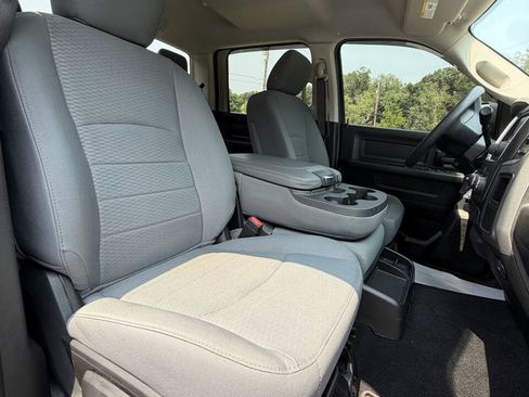 Used 2018 RAM 2500 Tradesman w/ Chrome Appearance Group AWD/4WD image 37