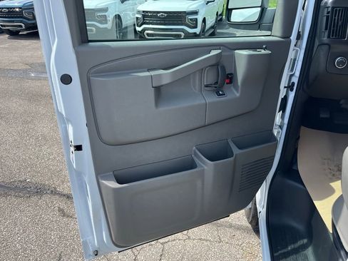 New 2025 Chevrolet Express 2500 w/ Driver Convenience Package RWD image 9