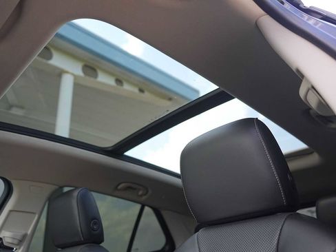 Used 2022 Buick Envision Essence w/ Safety Package FWD image 25