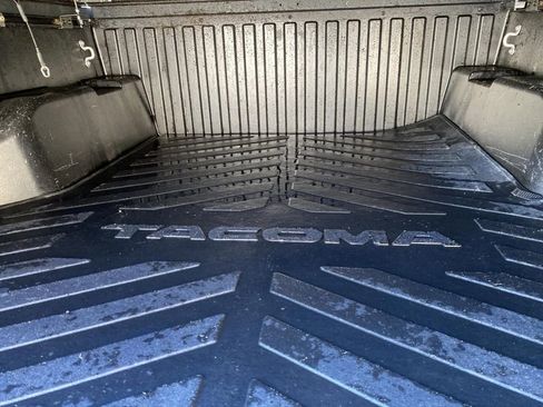 Used 2023 Toyota Tacoma TRD Off-Road image 18