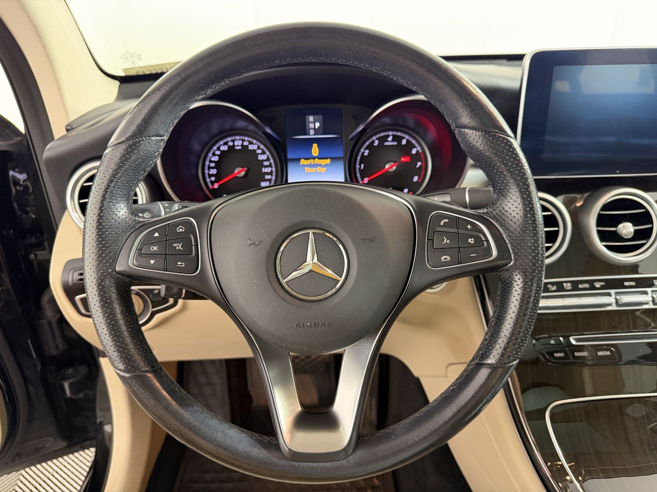 Used 2019 Mercedes-Benz GLC 300 4MATIC image 11