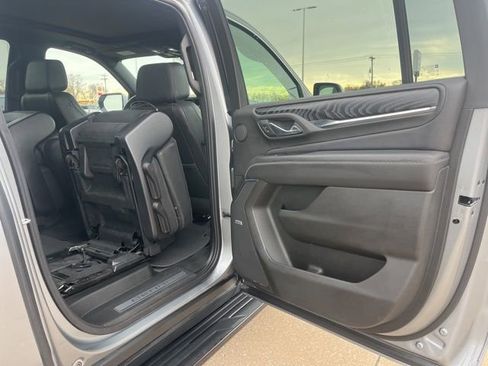 Used 2023 GMC Yukon XL Denali image 49