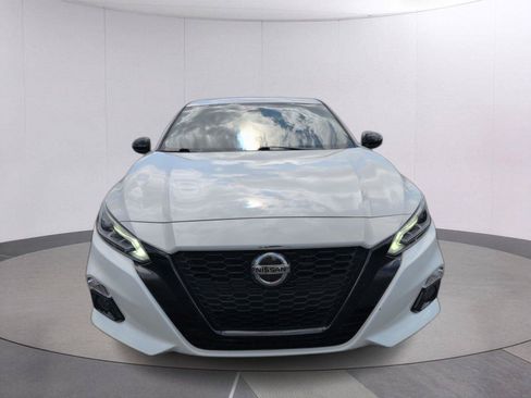 Used 2022 Nissan Altima 2.5 SR w/ Midnight Edition Package FWD image 8