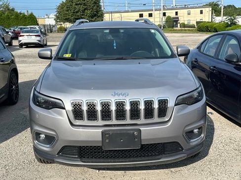 Used 2019 Jeep Cherokee Limited AWD/4WD image 2