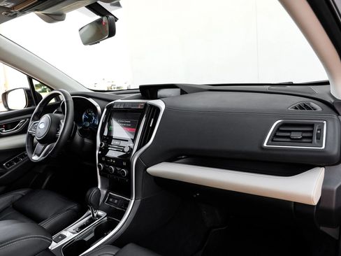 Used 2020 Subaru Ascent Limited image 15