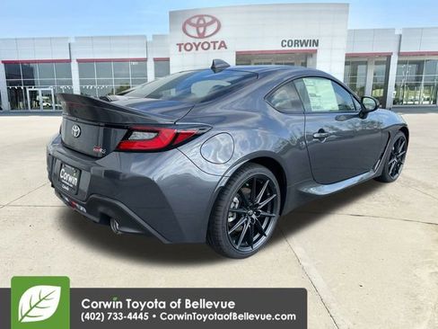 New 2025 Toyota GR86 Premium image 8