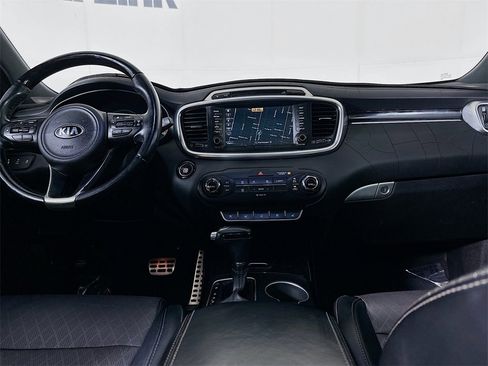 Used 2016 Kia Sorento SX image 29