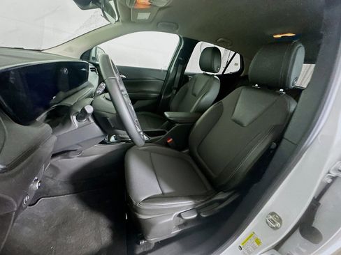 Used 2025 Buick Encore GX Preferred image 13