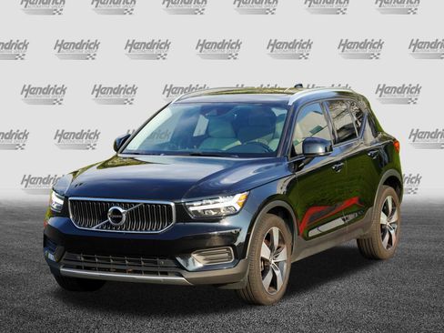 Used 2020 Volvo XC40 T5 Momentum w/ Protection Package Premier AWD/4WD image 5