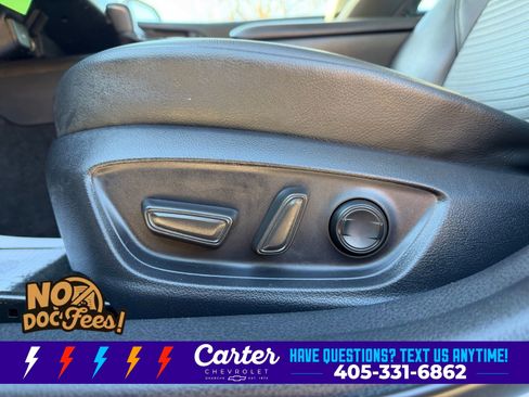 Used 2023 Toyota Camry SE FWD image 18