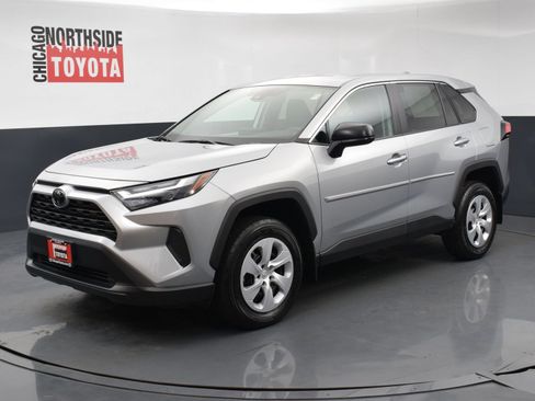 Used 2025 Toyota RAV4 LE AWD/4WD image 8