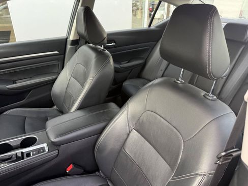Used 2019 Nissan Altima 2.5 Platinum AWD/4WD image 12