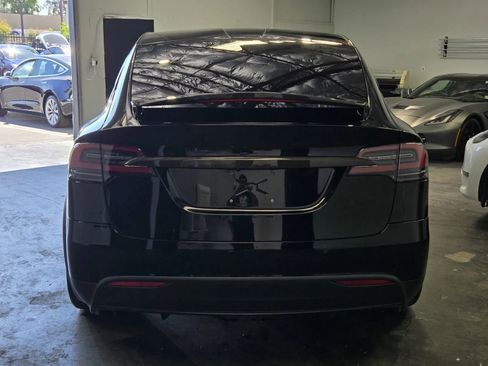 Used 2020 Tesla Model X image 3