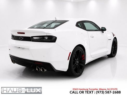 Used 2018 Chevrolet Camaro LT RWD image 2
