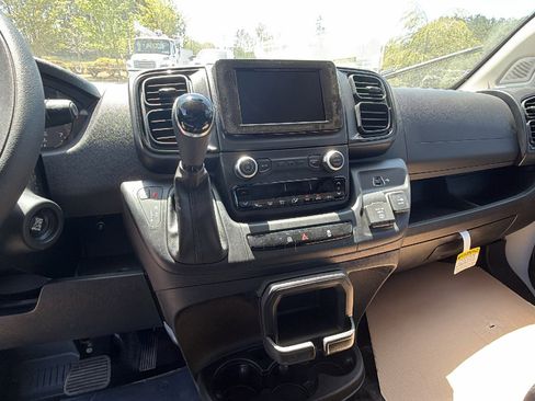 New 2026 RAM ProMaster 2500 w/ Convenience Group image 25