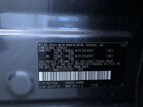 Used 2025 Toyota RAV4 XLE AWD/4WD image 32