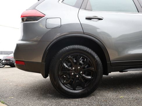 Used 2018 Nissan Rogue S AWD/4WD image 6