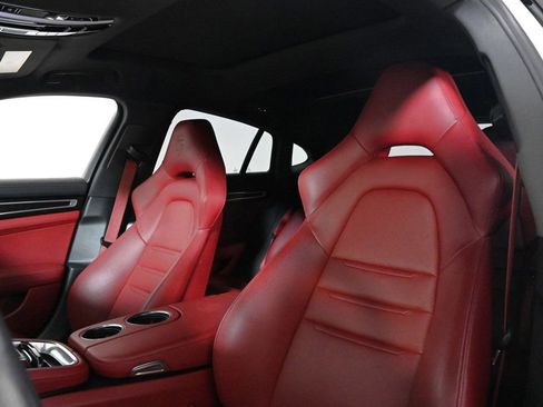 Certified 2022 Porsche Panamera Platinum Edition image 5