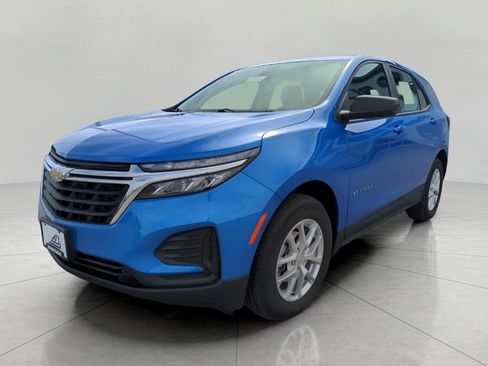 Used 2024 Chevrolet Equinox LS FWD image 32